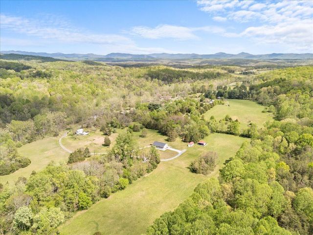 4133 Grove Hill RD, Fincastle, VA 24090