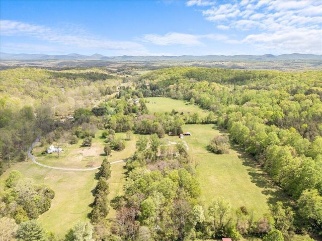 4133 Grove Hill RD, Fincastle, VA 24090