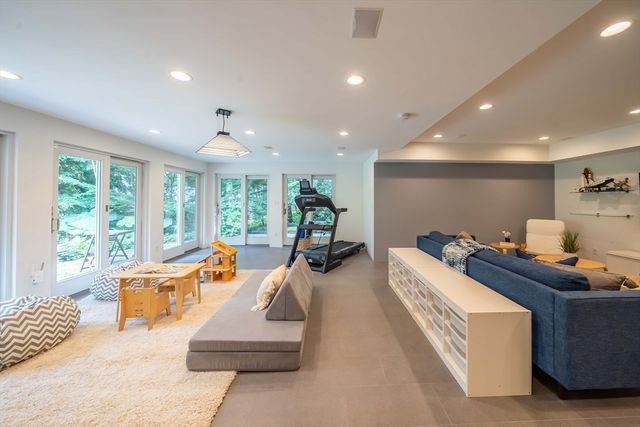 5 Moon Hill Rd, Lexington, MA 02420