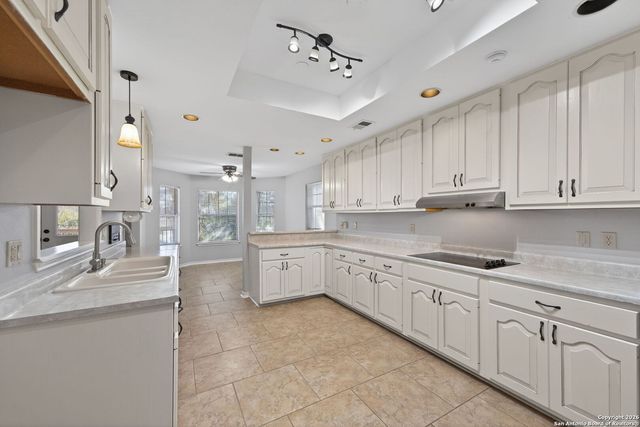 25026 Flying Arrow, San Antonio, TX 78258