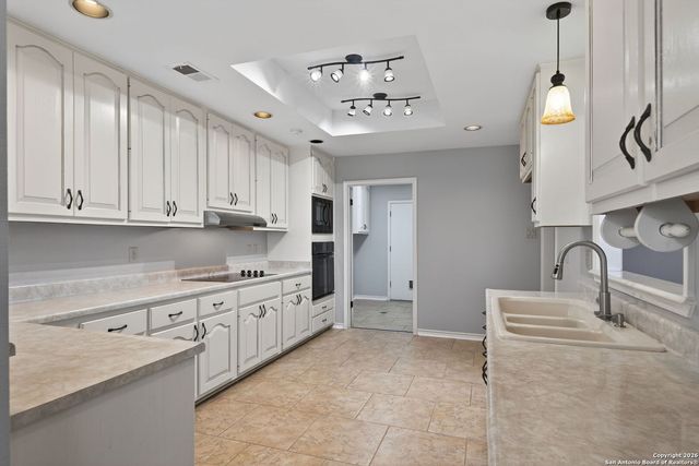 25026 Flying Arrow, San Antonio, TX 78258