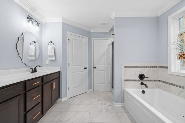 1148 Belvoir Ln, Clarksville, TN 37040