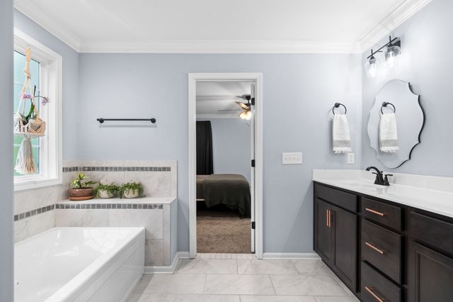 1148 Belvoir Ln, Clarksville, TN 37040