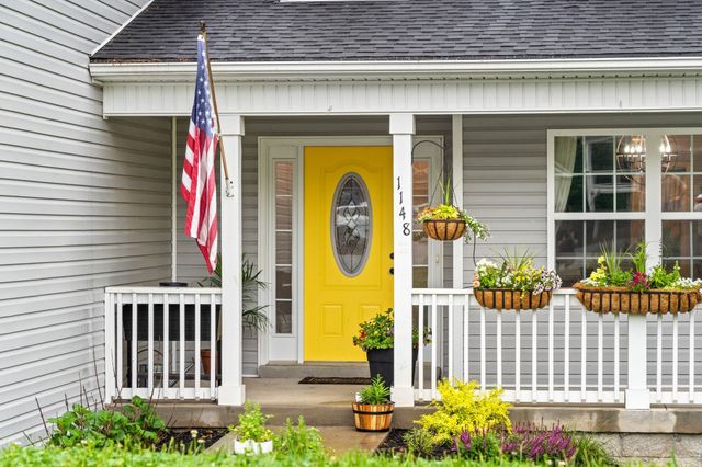 1148 Belvoir Ln, Clarksville, TN 37040