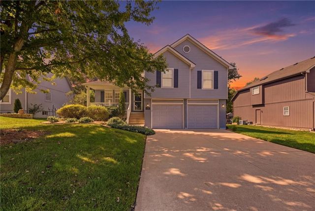 1154 SW SANTA FE Drive, Lee's Summit, MO 64081