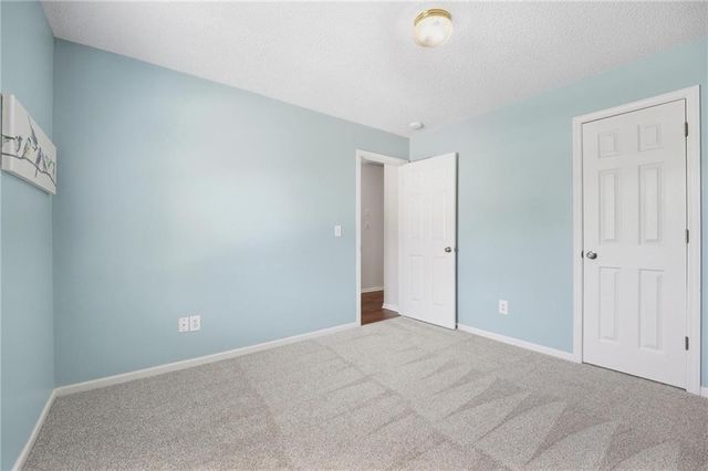 1154 SW SANTA FE Drive, Lee's Summit, MO 64081