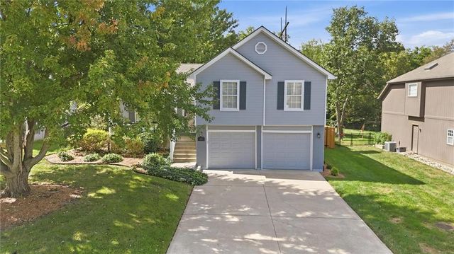 1154 SW SANTA FE Drive, Lee's Summit, MO 64081