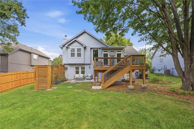1154 SW SANTA FE Drive, Lee's Summit, MO 64081