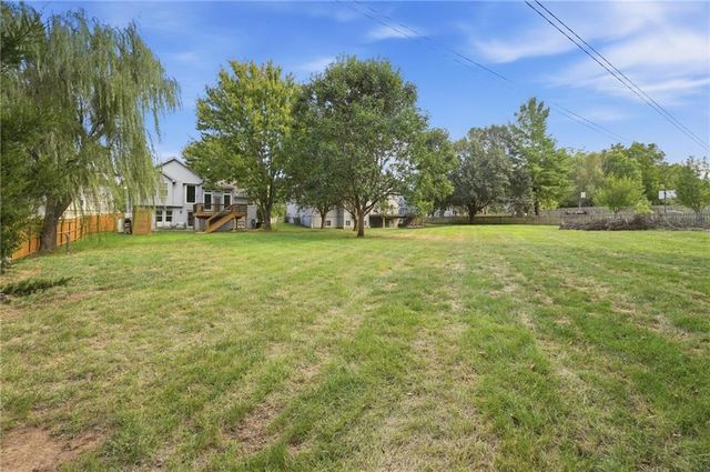 1154 SW SANTA FE Drive, Lee's Summit, MO 64081