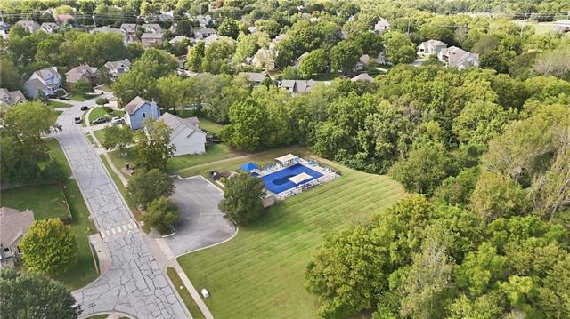 1154 SW SANTA FE Drive, Lee's Summit, MO 64081