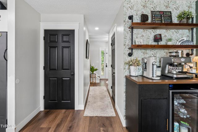 107 Lake Meadow Drive, Gray, TN 37615