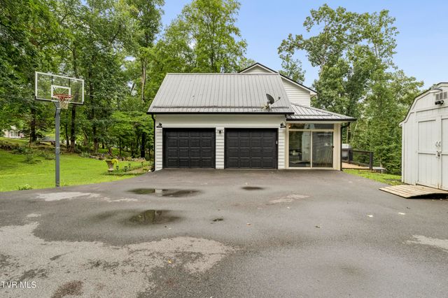 107 Lake Meadow Drive, Gray, TN 37615