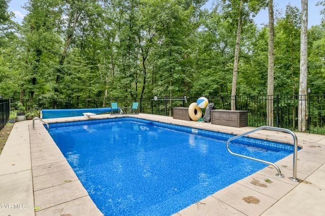 107 Lake Meadow Drive, Gray, TN 37615