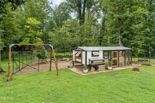 107 Lake Meadow Drive, Gray, TN 37615