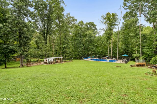 107 Lake Meadow Drive, Gray, TN 37615