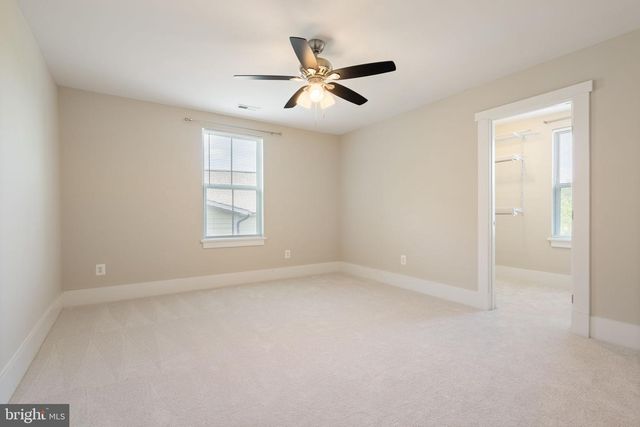 17136 GULLWING DR, Dumfries, VA 22026