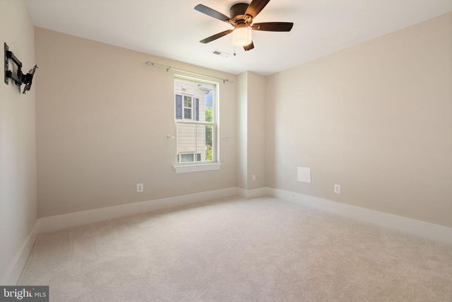 17136 GULLWING DR, Dumfries, VA 22026