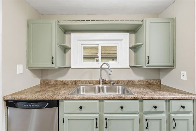 137 Holly Street, Grand Rapids, MI 49548
