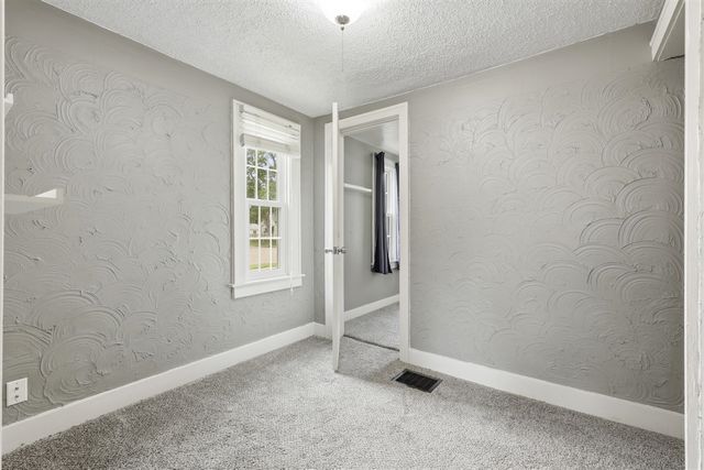 137 Holly Street, Grand Rapids, MI 49548