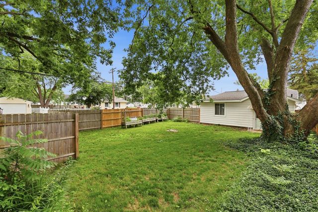 137 Holly Street, Grand Rapids, MI 49548