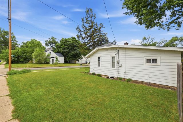 137 Holly Street, Grand Rapids, MI 49548
