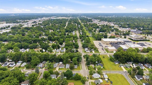 137 Holly Street, Grand Rapids, MI 49548