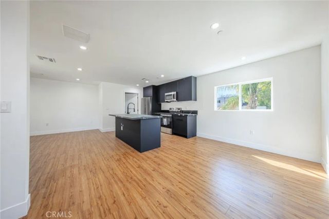 10810 Hesby Street 10810, North Hollywood, CA 91601