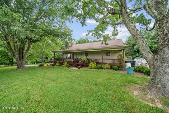 600 Dave Garrett Rd, Crossville, TN 38571