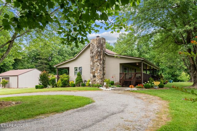 600 Dave Garrett Rd, Crossville, TN 38571
