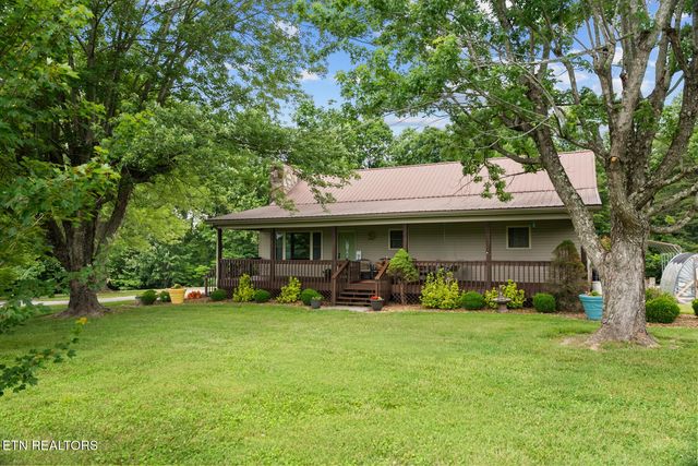 600 Dave Garrett Rd, Crossville, TN 38571