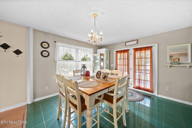 600 Dave Garrett Rd, Crossville, TN 38571