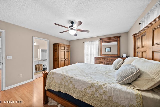 600 Dave Garrett Rd, Crossville, TN 38571