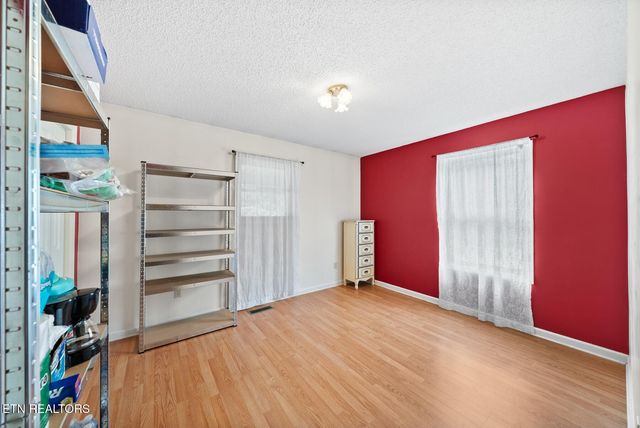 600 Dave Garrett Rd, Crossville, TN 38571