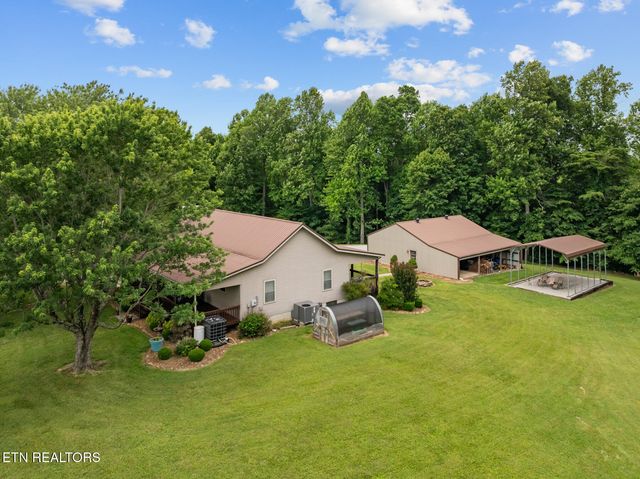 600 Dave Garrett Rd, Crossville, TN 38571