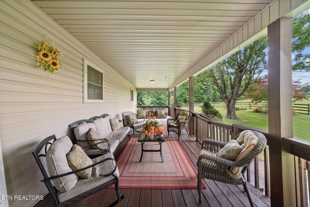 600 Dave Garrett Rd, Crossville, TN 38571
