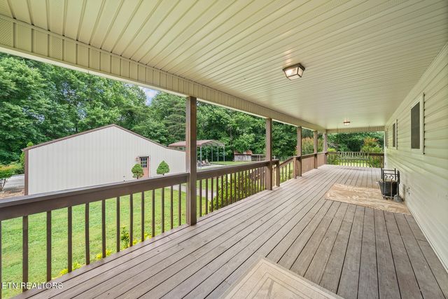 600 Dave Garrett Rd, Crossville, TN 38571