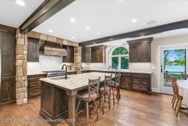 808 E Geneva Drive, Dewitt, MI 48820