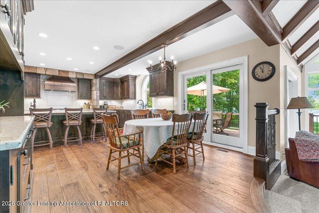 808 E Geneva Drive, Dewitt, MI 48820