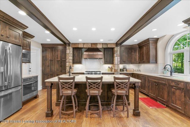 808 E Geneva Drive, Dewitt, MI 48820