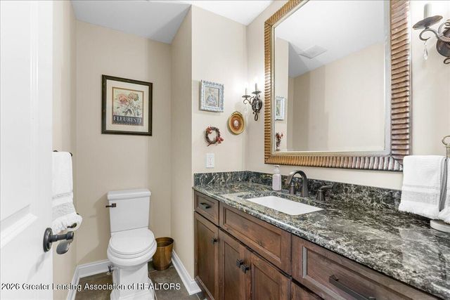 808 E Geneva Drive, Dewitt, MI 48820