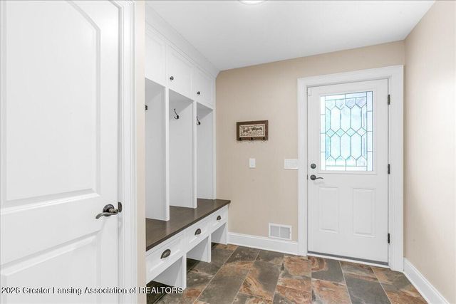 808 E Geneva Drive, Dewitt, MI 48820
