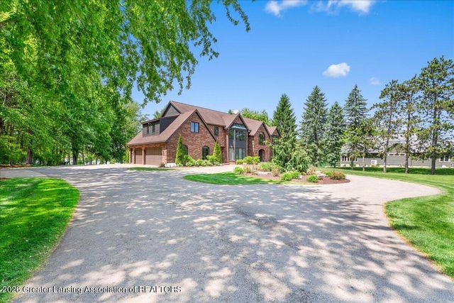808 E Geneva Drive, Dewitt, MI 48820