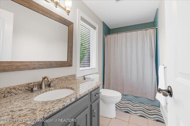 808 E Geneva Drive, Dewitt, MI 48820
