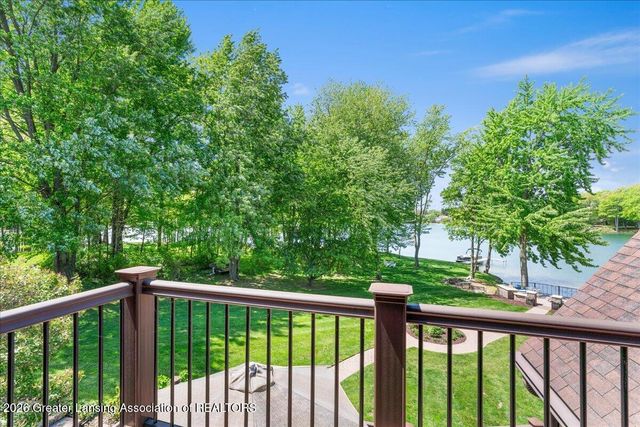 808 E Geneva Drive, Dewitt, MI 48820