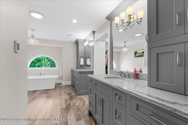 808 E Geneva Drive, Dewitt, MI 48820