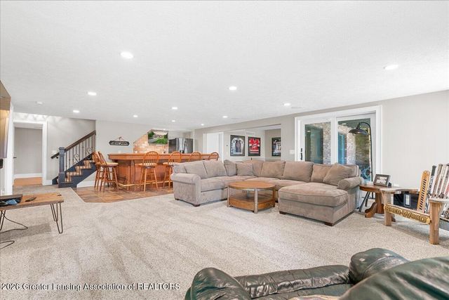 808 E Geneva Drive, Dewitt, MI 48820