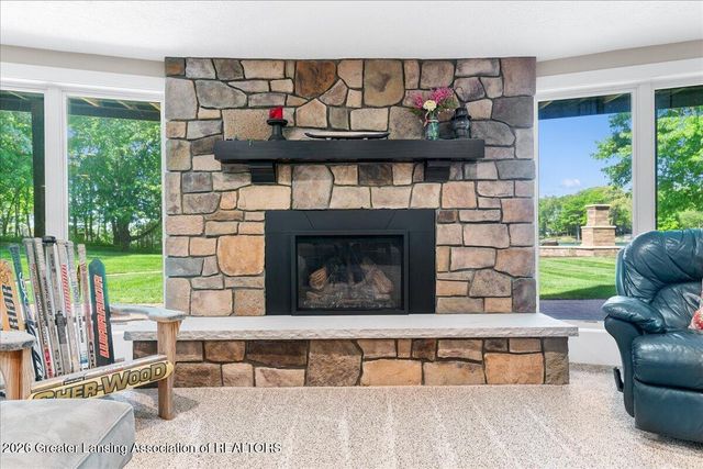 808 E Geneva Drive, Dewitt, MI 48820