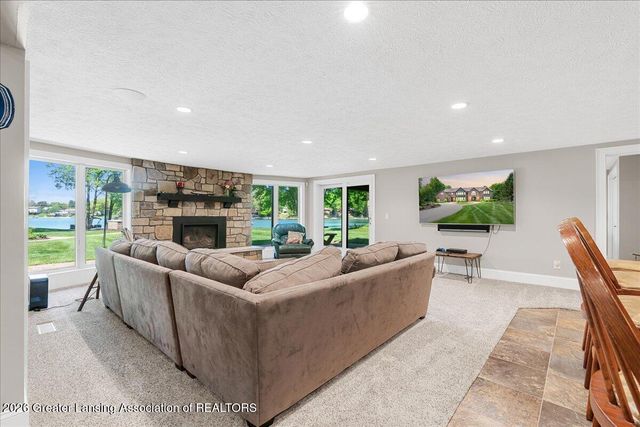 808 E Geneva Drive, Dewitt, MI 48820