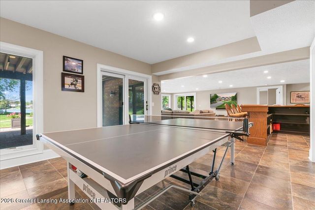 808 E Geneva Drive, Dewitt, MI 48820