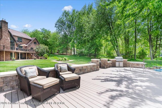808 E Geneva Drive, Dewitt, MI 48820